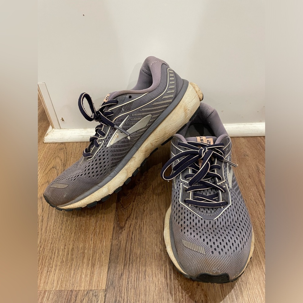 Brooks ghost 12 purple size 7.5